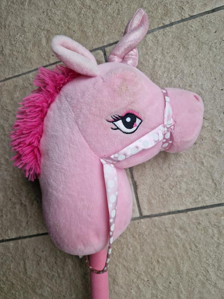 Roze stokpaardje met eenhoorn details, Ophalen, Gebruikt, Jongen of Meisje