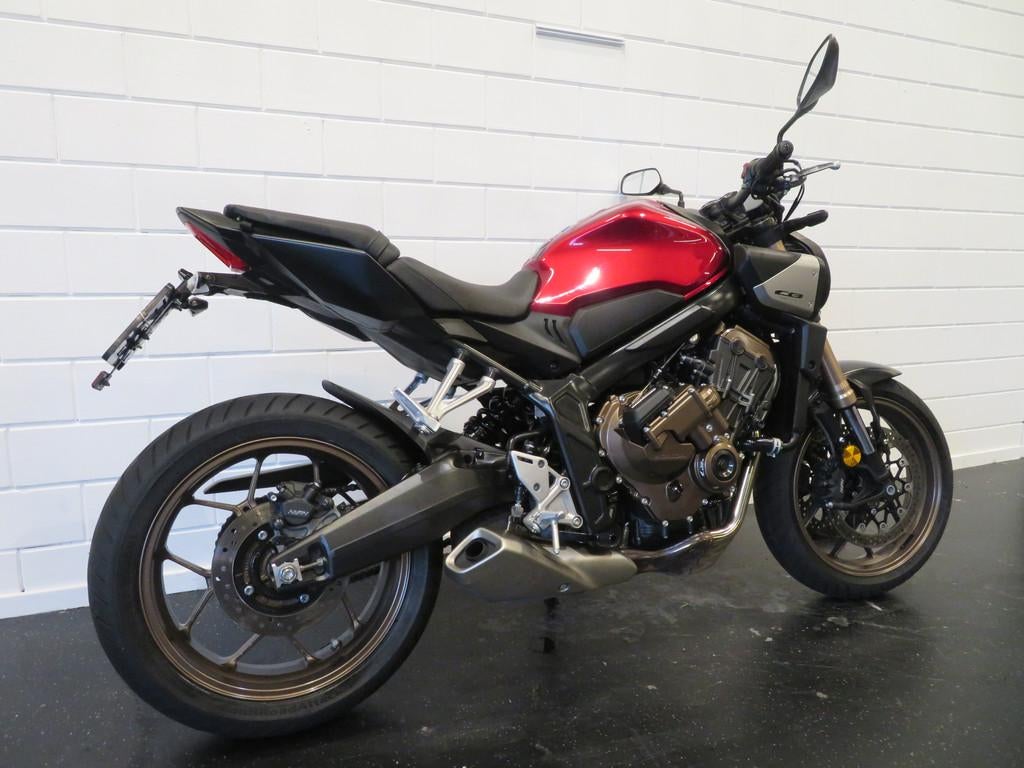 Honda CB 650 R ECT NIEUWSTAAT BOEKJES! (bj 2024) - foto 3