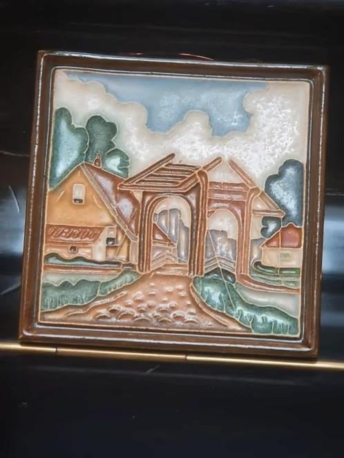 cloisonné tegel Porceleyne fles ophaalbrug en boerderij., Ophalen