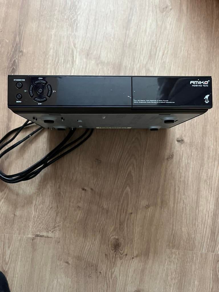 Tv box, Ophalen of Verzenden, Zo goed als nieuw