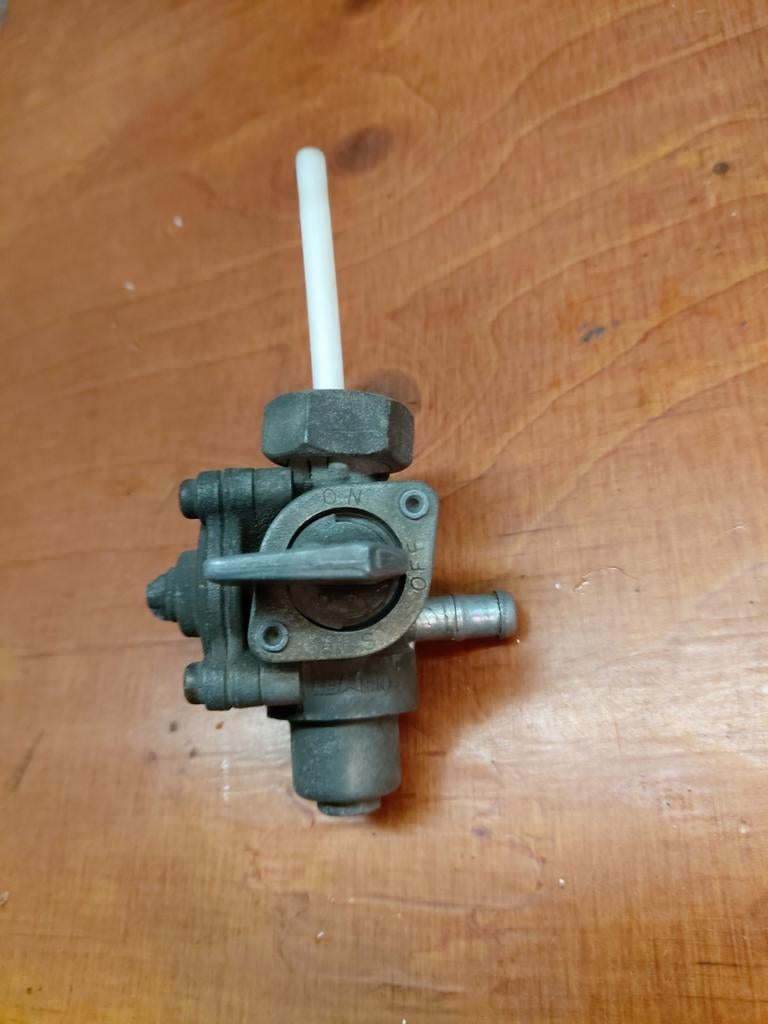 Benzine kraan Honda cb450sc nighthawk, Motoren, Ophalen of Verzenden