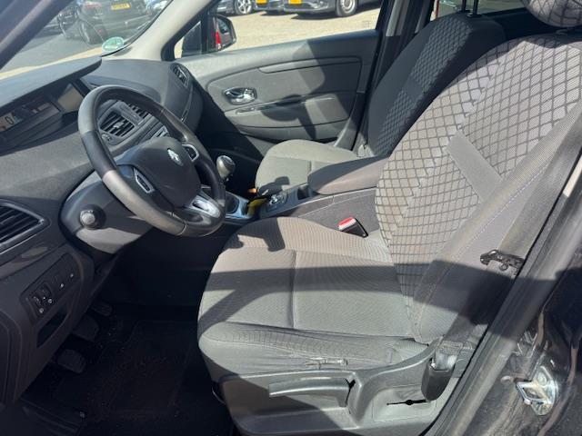 Renault Scénic 1.6 dCi Parisiènne, '12, navi, pano, trekha, Voorwielaandrijving, Euro 5, Stof, Gebruikt