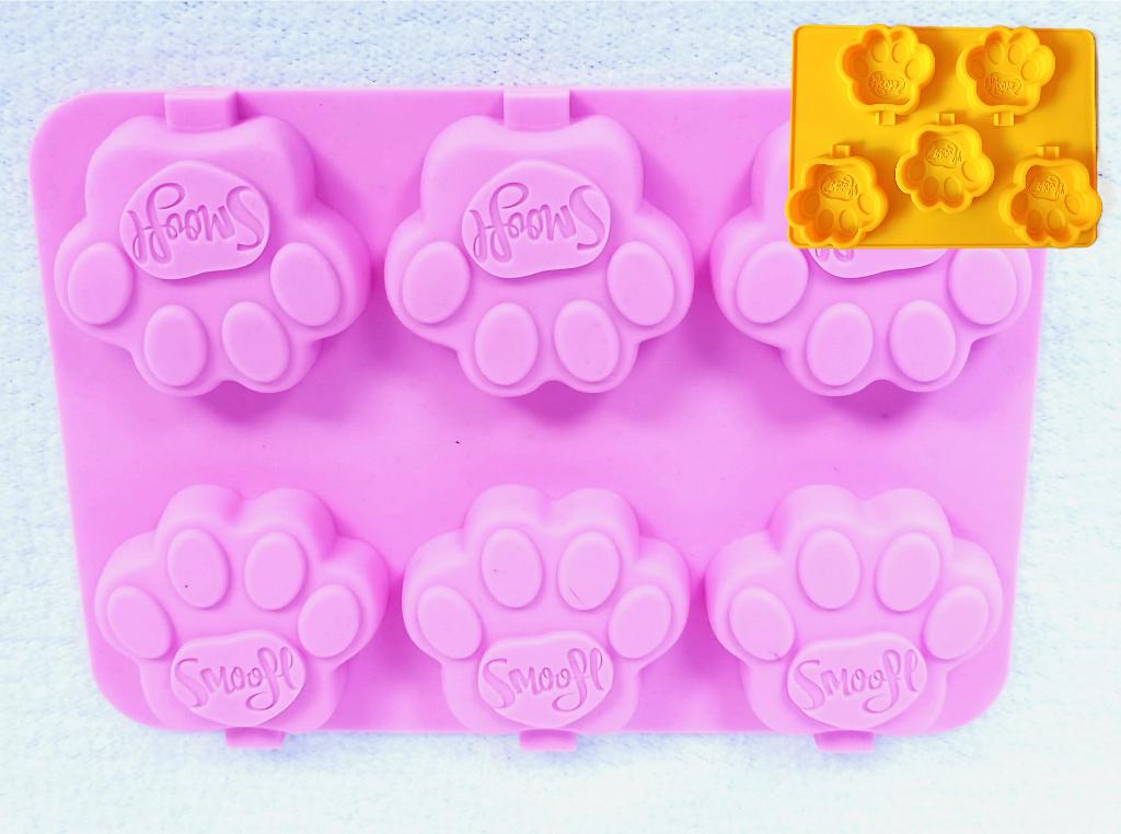 Smoofl siliconen ijsmal hondenpootvorm- hondenijsjes maken, Ophalen of Verzenden
