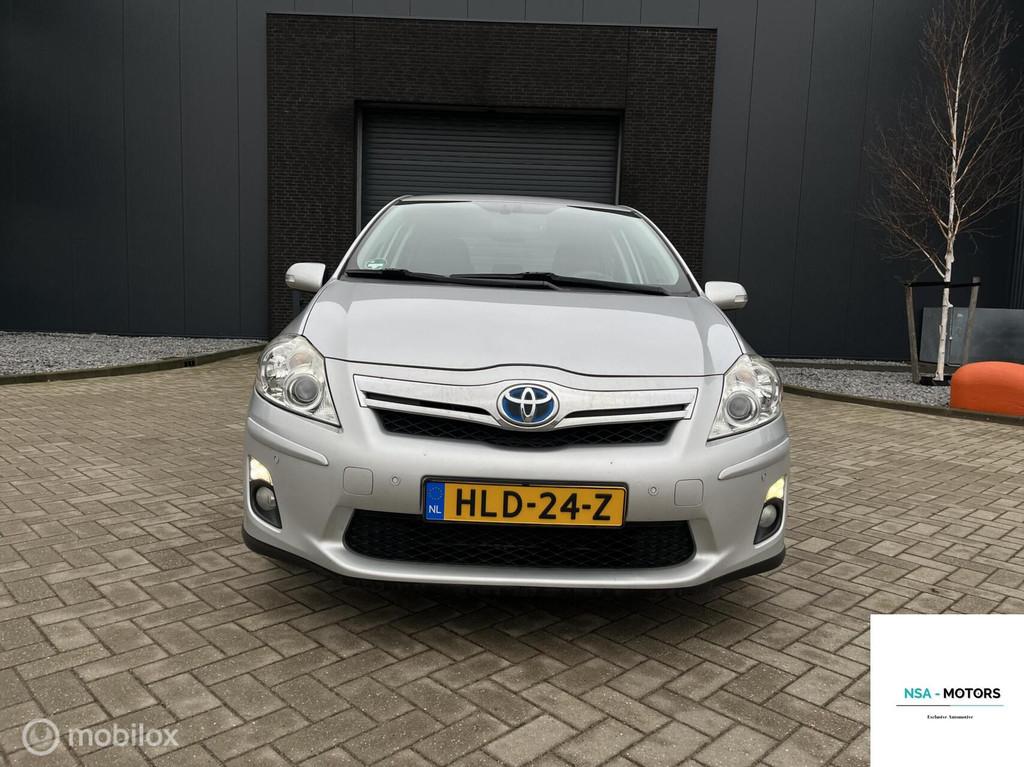 Toyota Auris 1.8 Full Hybrid Executive, Euro 5, Gebruikt, 4 cilinders, Bedrijf