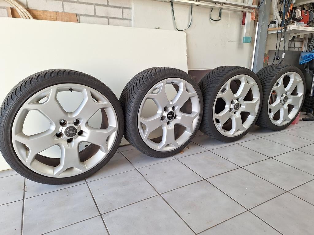 4 Snowflake 19 inch velgen met all season banden, Auto-onderdelen, Banden en Velgen, Ophalen of Verzenden