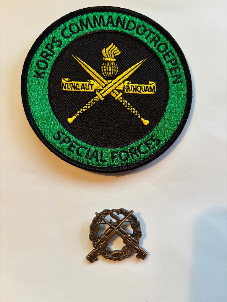 KCT badge & sniper speld, Verzamelen, Militaria | Algemeen, Verzenden, Landmacht, Nederland, Kleding of Schoenen