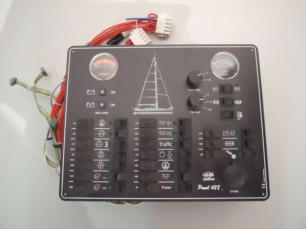 Calira 428 schakel paneel, Ophalen, Zo goed als nieuw, Radar