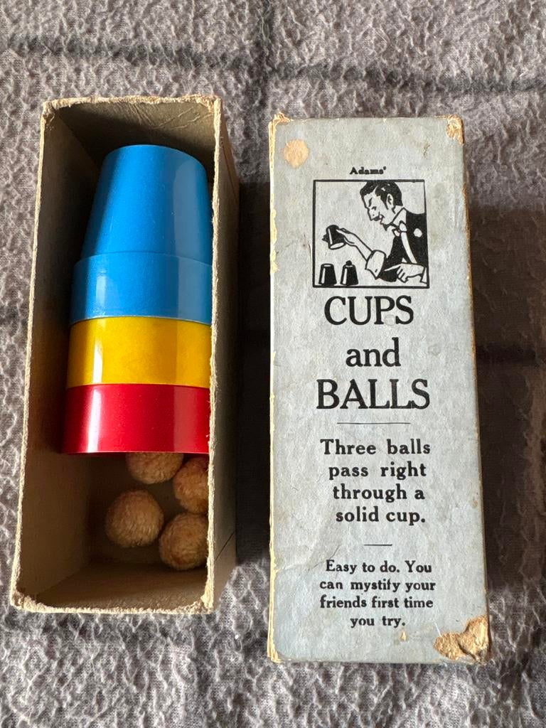 Vintage Adams Cups and Balls goocheltruc, Ophalen of Verzenden, Gebruikt, Jongen of Meisje