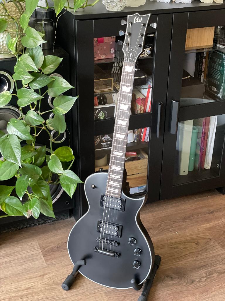 ESP LTD EC-256 Satin Black, Muziek en Instrumenten, Snaarinstrumenten | Gitaren | Elektrisch, Ophalen, Zo goed als nieuw, Solid body