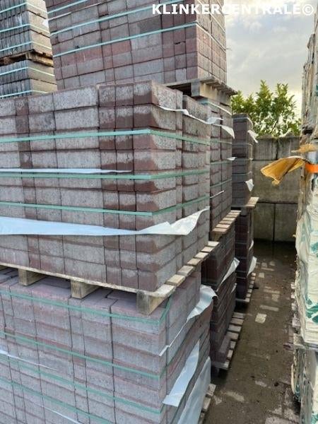 67,2m2 rood bruin 24x8x8cm Excludenzo betonklinkers lingefor, Excluton BV, Waalbandijk 155 6651 KD Druten, Klinkers, Nieuw