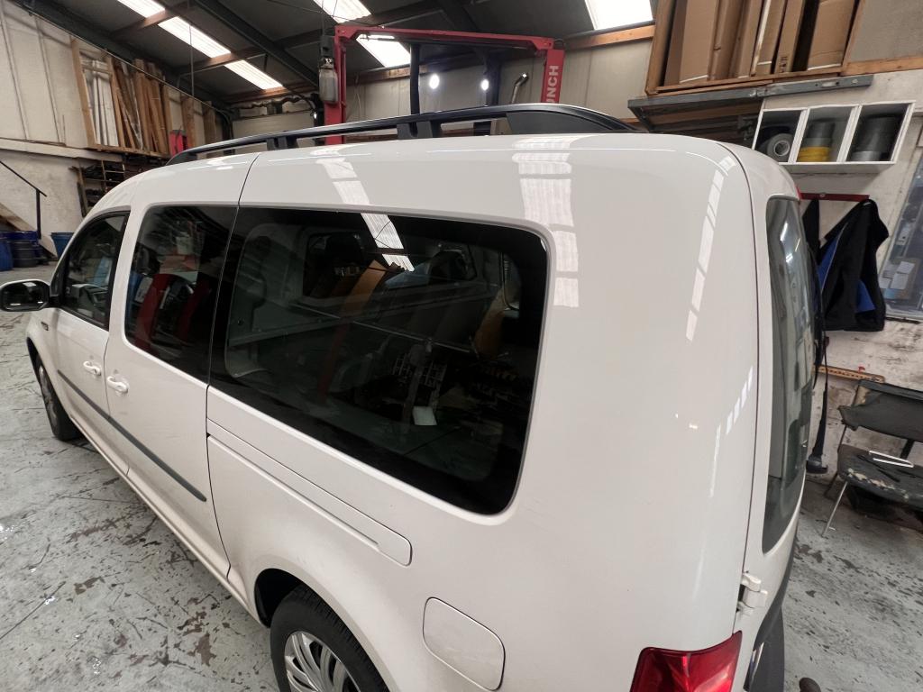 VW Caddy Maxi Dakrails gebogen aluminium zwart, Ophalen of Verzenden, Niet ingevuld, Niet ingevuld, Niet ingevuld