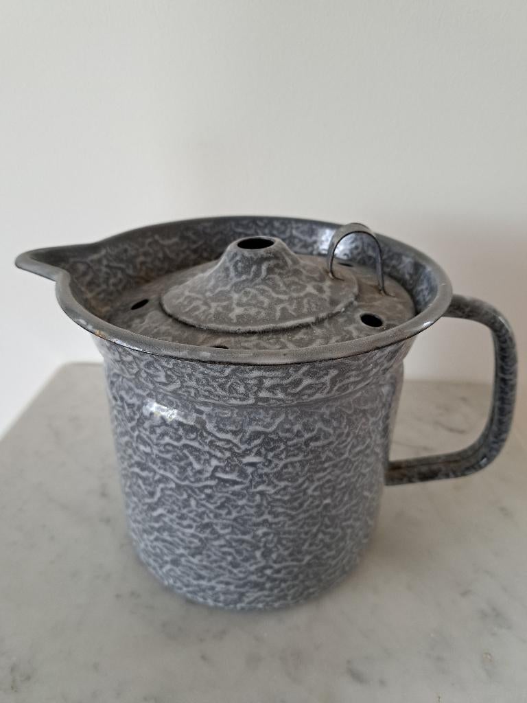 Emaille grijs gewolkte melkkoker, Ophalen of Verzenden