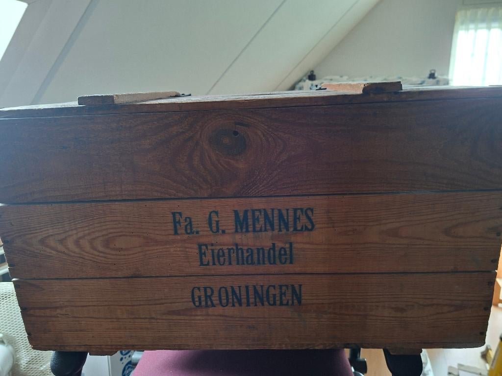 Oude houten  Eier-kist, Ophalen