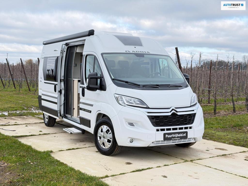 Adria Twin Plus 600 Solar / 2 jaar garantie, Caravans en Kamperen, Buscamper of Camperbus, Bedrijf, Tot en met 3, Adria