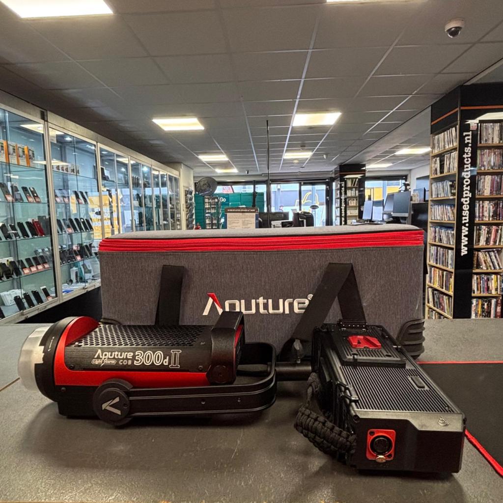 Aputure C300D MKII Daylight LED Light | Nette staat, Flex Ltd., Zo goed als nieuw, https://flex.com/contact-us, Nobelstraat 10, 5807 GA Oostrum LB, Limburg, Nederland