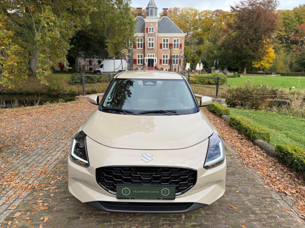 Suzuki Swift 1.2 Smart Hybrid | Adaptive | Camera | !3800KM!, Voorwielaandrijving, 83 pk, Stof, Gebruikt