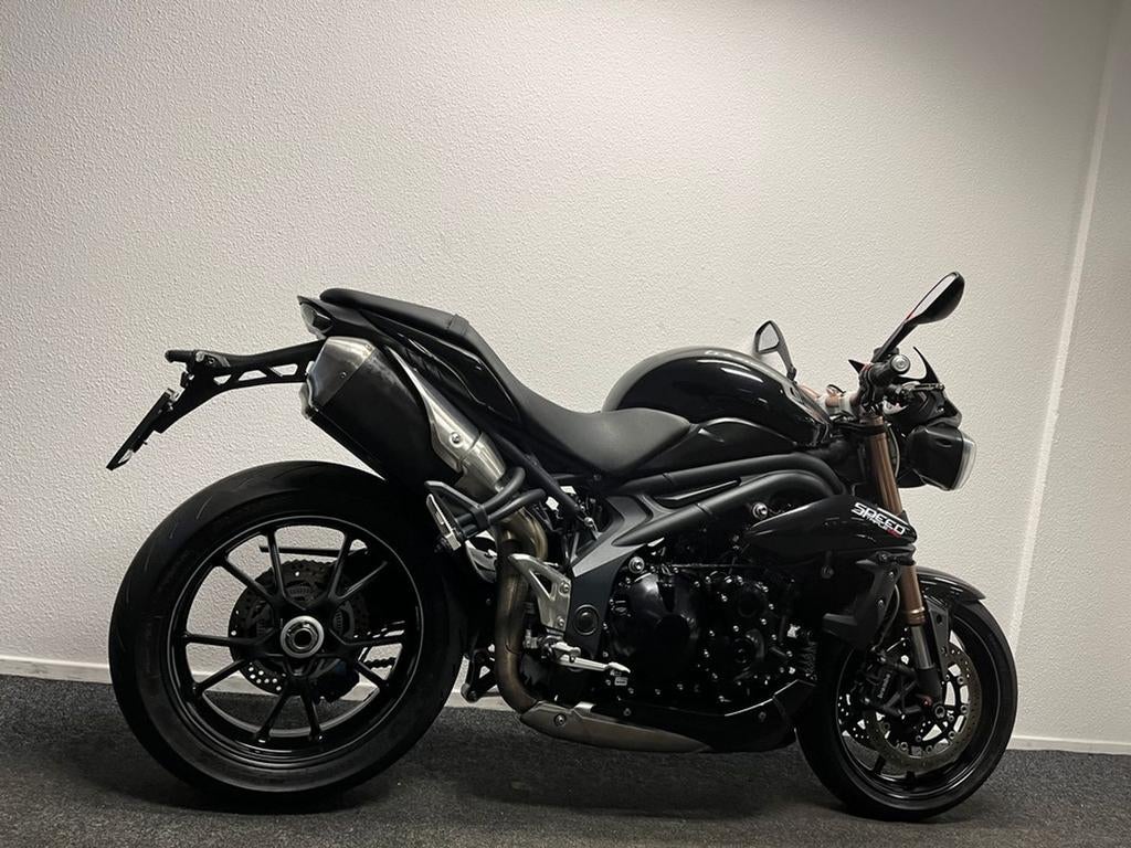 Hele mooie Triumph SPEED TRIPLE 1050 ABS (bj 2012) - foto 3
