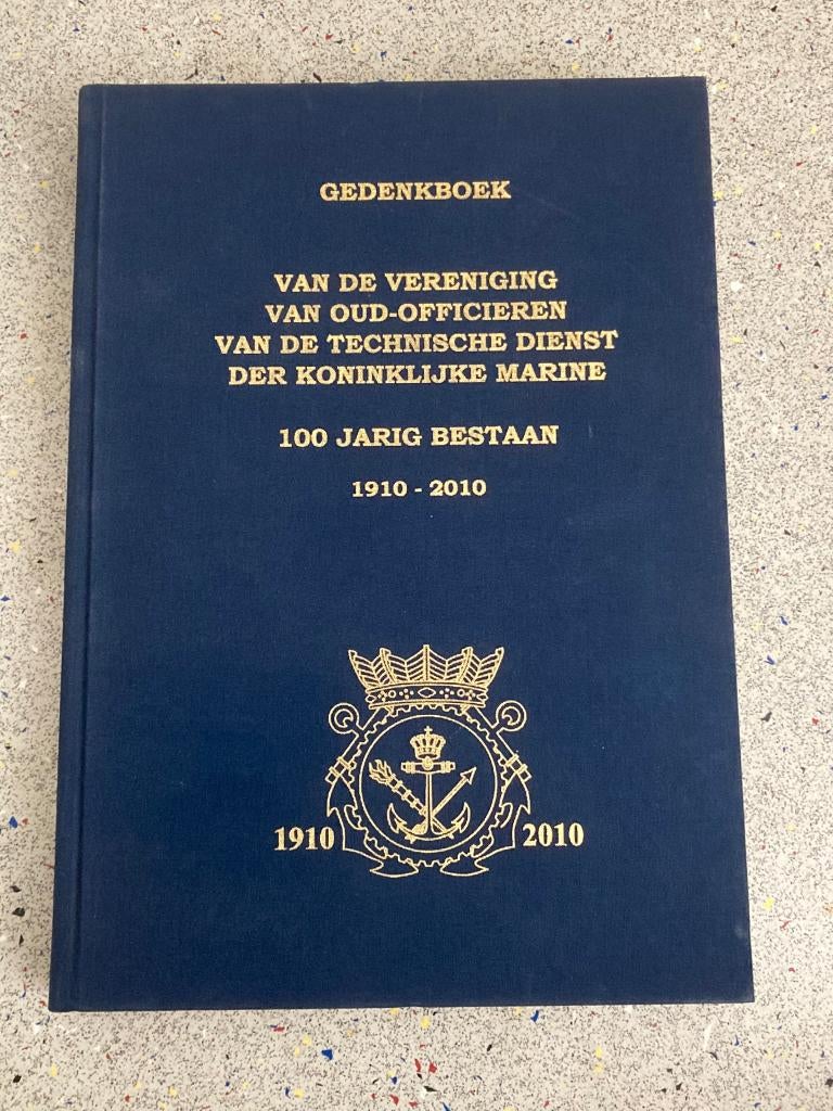 Gedenkboek van de Vereniging Oud-Officieren TD Kon. Marine, Verzenden, Niet van toepassing, Zo goed als nieuw, Marine