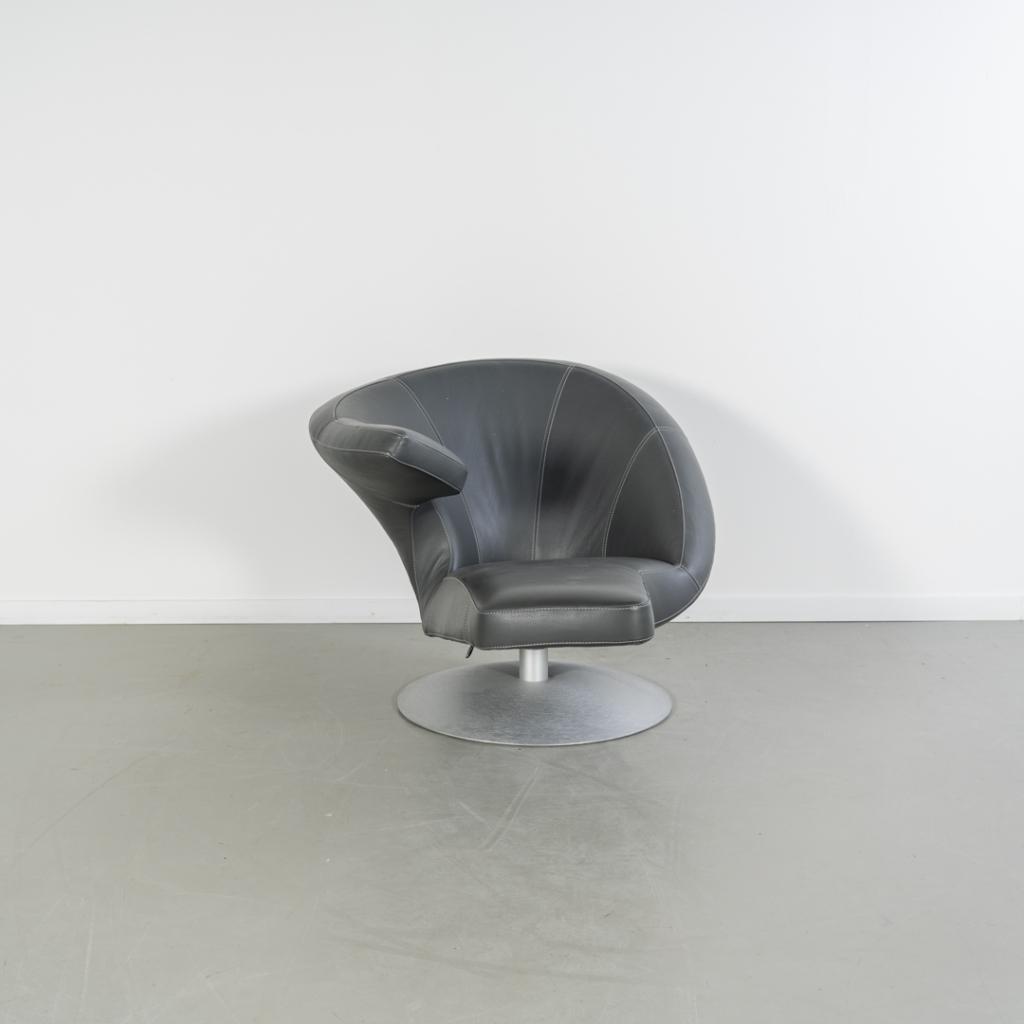 1x Leolux Parabolica Fauteuil Links Grijs Leer - Aluminium, Huis en Inrichting, Fauteuils, Niet ingevuld, 125 tot 150 cm, Niet ingevuld