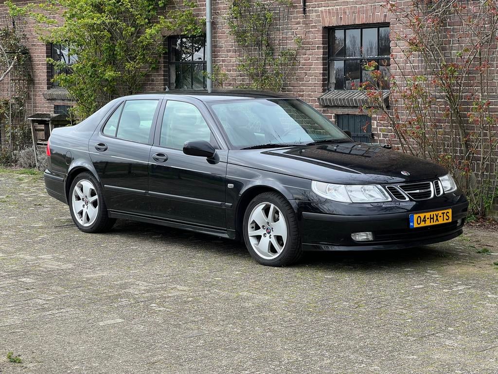 Saab 9-5 2.0 T Vector 2002 Nieuwe APK Youngtimer, Auto's, Saab, Voorwielaandrijving, 1800 kg, Beige, Zwart
