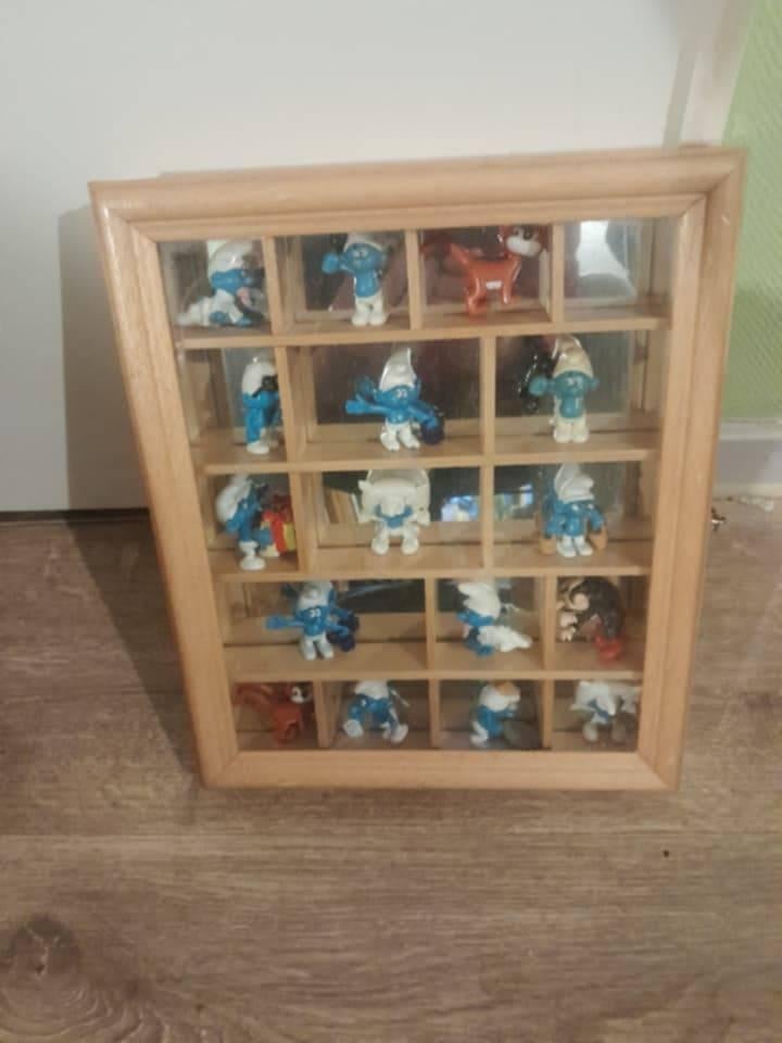Smurfjes in leuk kastje, Ophalen of Verzenden, Gebruikt, Grote Smurf, Poppetje, Figuurtje of Knuffel