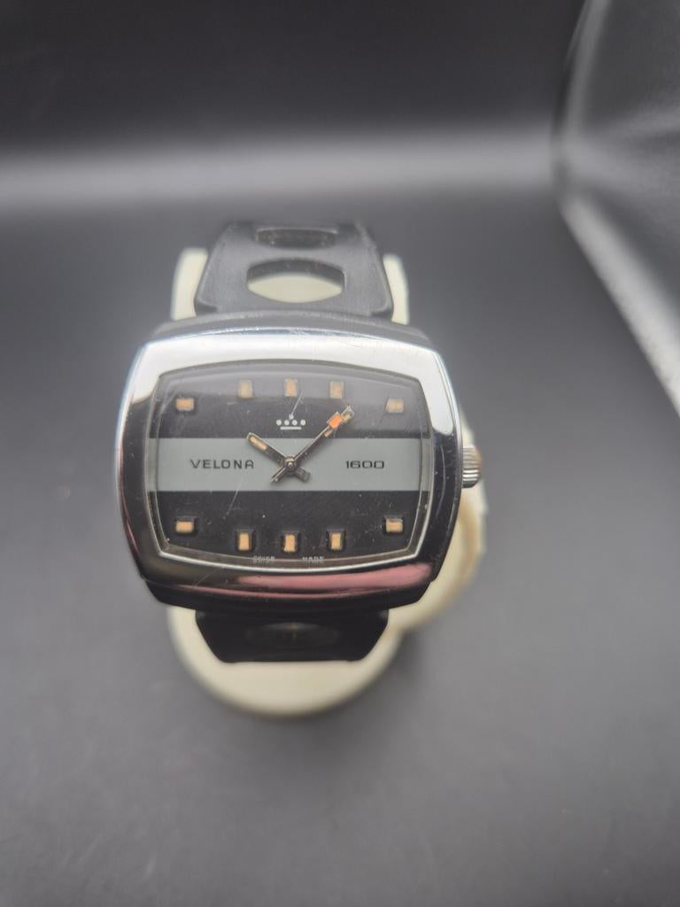 Velona 1600 handwinder tv dail, Overige merken, Kunststof, Gebruikt, Polshorloge