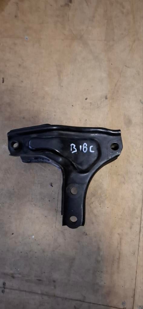 B18C motorsteun t-bracket achterzijde Genuine Honda, Ophalen of Verzenden, Gebruikt, Honda