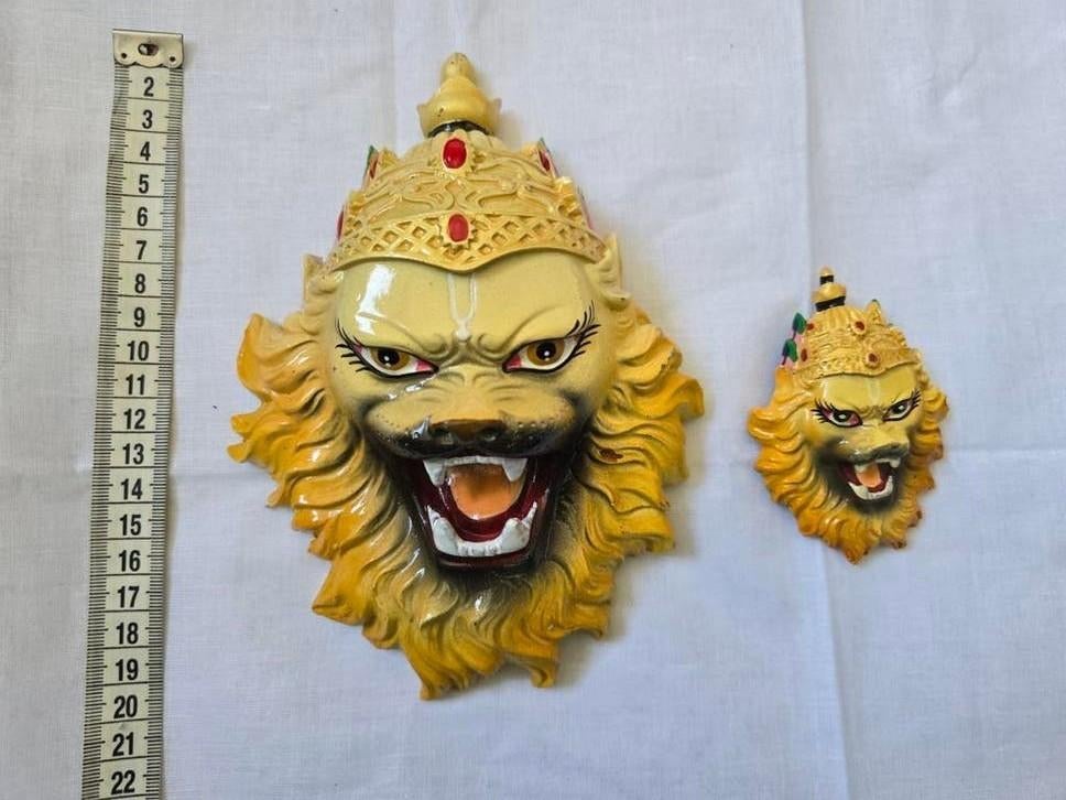 Narsinghadeva hoofd, 10 cm of meer, Overige materialen, Overige kleuren, Nieuw