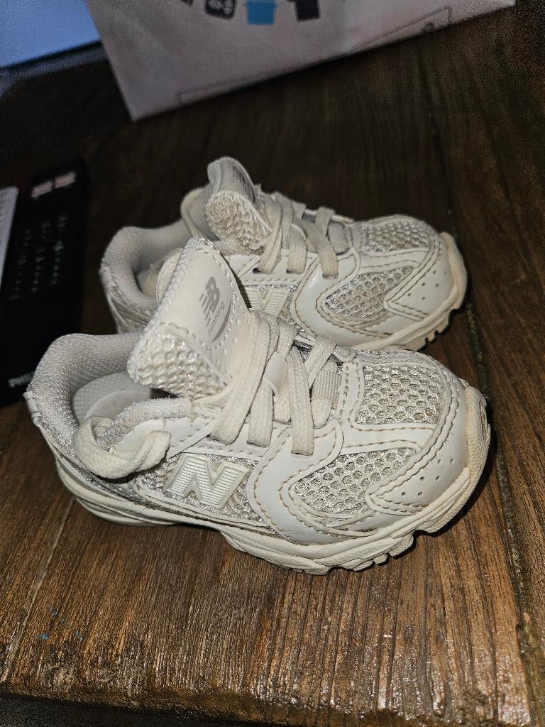 New balance meisjes schoenen maat 21, Kinderen en Baby's, Ophalen of Verzenden, Zo goed als nieuw