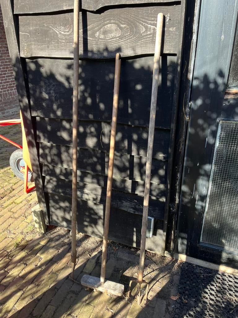 Gratis: Oud tuingereedschap - voor de sier, Tuin en Terras, Hand-tuingereedschap, Ophalen of Verzenden, Zo goed als nieuw