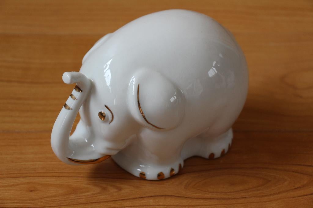 Glanzend witte olifant met goudkleur accenten, Verzamelen, Beelden en Beeldjes, Ophalen of Verzenden, Zo goed als nieuw, Dier
