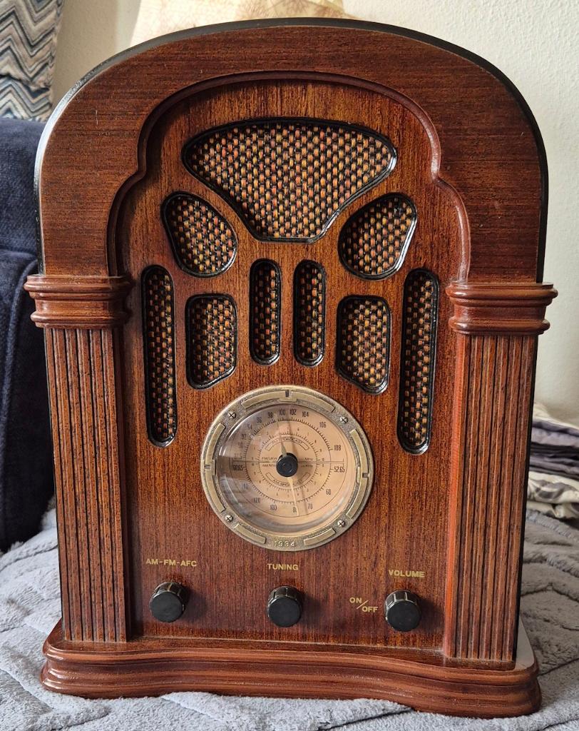 Prachtige nostalgische houten radio., Ophalen of Verzenden, Zo goed als nieuw, Radio