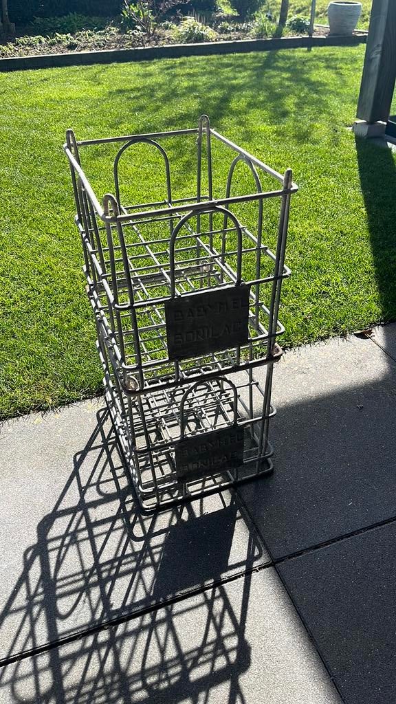 2 Zinken melkfles kratten.(t.b.v 12 flessen), Ophalen