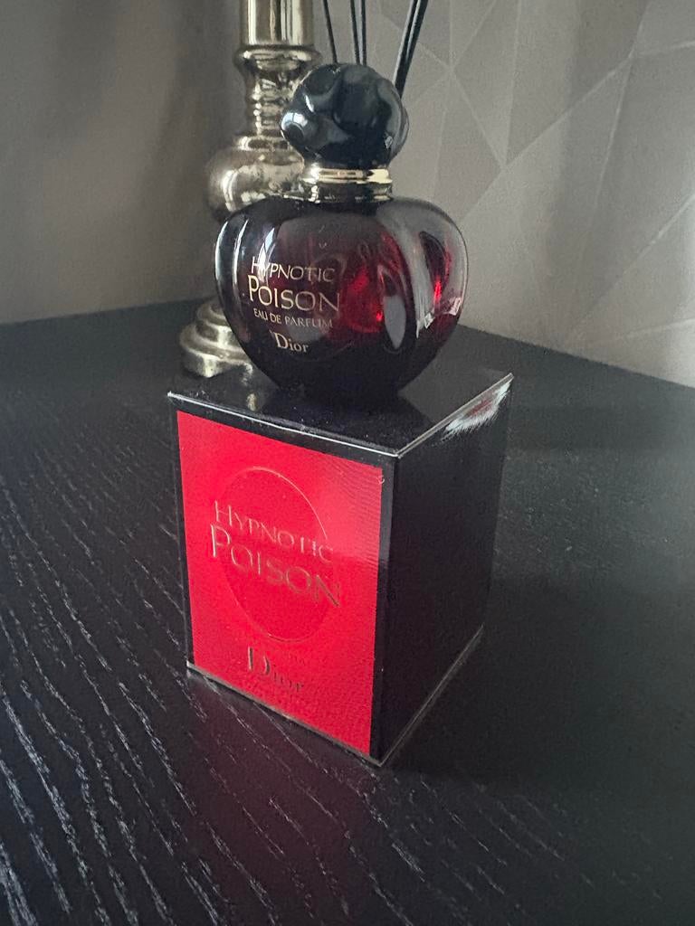 Hypnotic Poison eau de parfum 50ml, Sieraden, Tassen en Uiterlijk, Uiterlijk | Parfum, Ophalen of Verzenden, Zo goed als nieuw