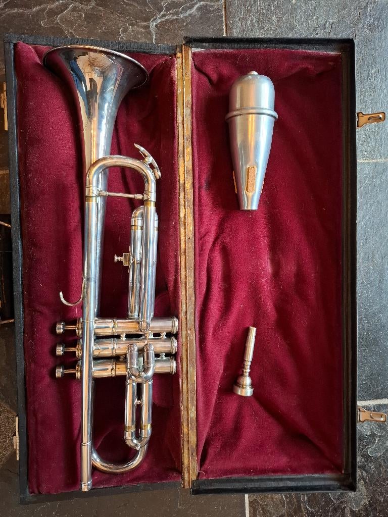 Trompet in goede staat, Ophalen, Gebruikt, Bes-trompet, Met koffer