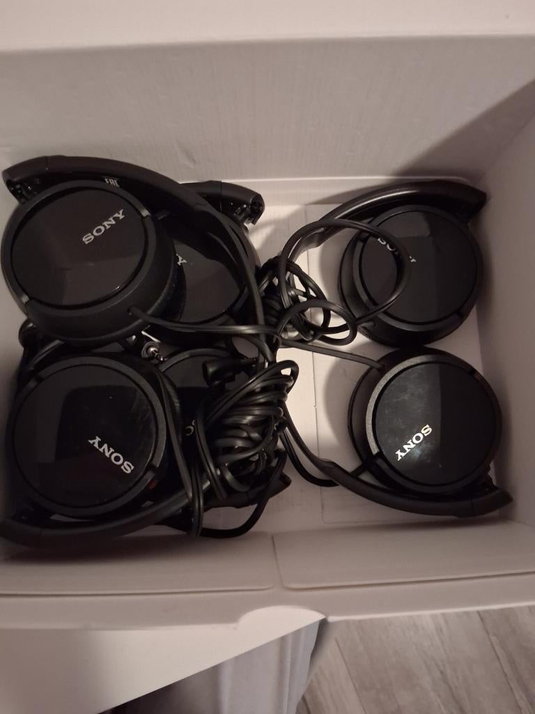 Sony koptelefoons 4x, Ophalen of Verzenden, Zo goed als nieuw, Over oor (circumaural), Sony