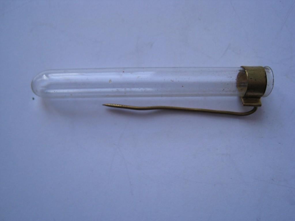 ANTIEK AUTO VAASJE EN BLOED DONOR HANG SPELD, Verzenden