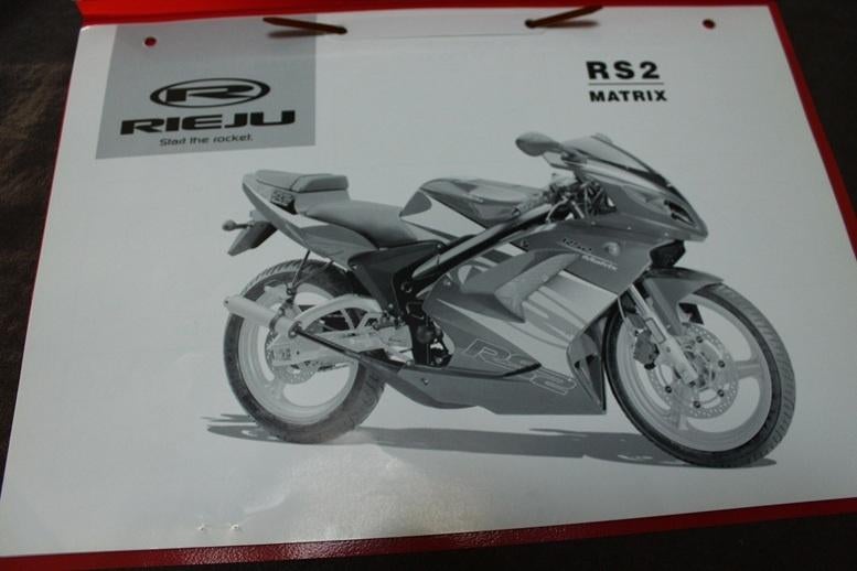 Rieju RS2 Matrix parts list onderdelen boek, Fietsen en Brommers, Ophalen of Verzenden, Zo goed als nieuw