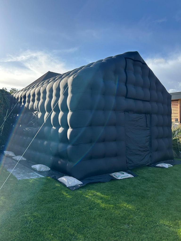 (TEHUUR) Opblaasbare Partytent tehuur!, Ophalen