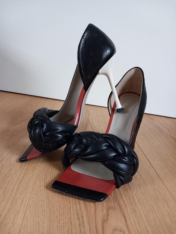 Prachtige, stijvolle pumps Morobé, Kleding | Dames, Schoenen, Zo goed als nieuw, Pumps, Zwart, Ophalen of Verzenden