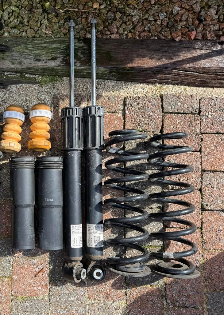 Tk. Achterveren en dempers VW golf 7 of 7,5 GTE, Auto-onderdelen, Ophanging en Onderstel, Ophalen, Gebruikt, Volkswagen