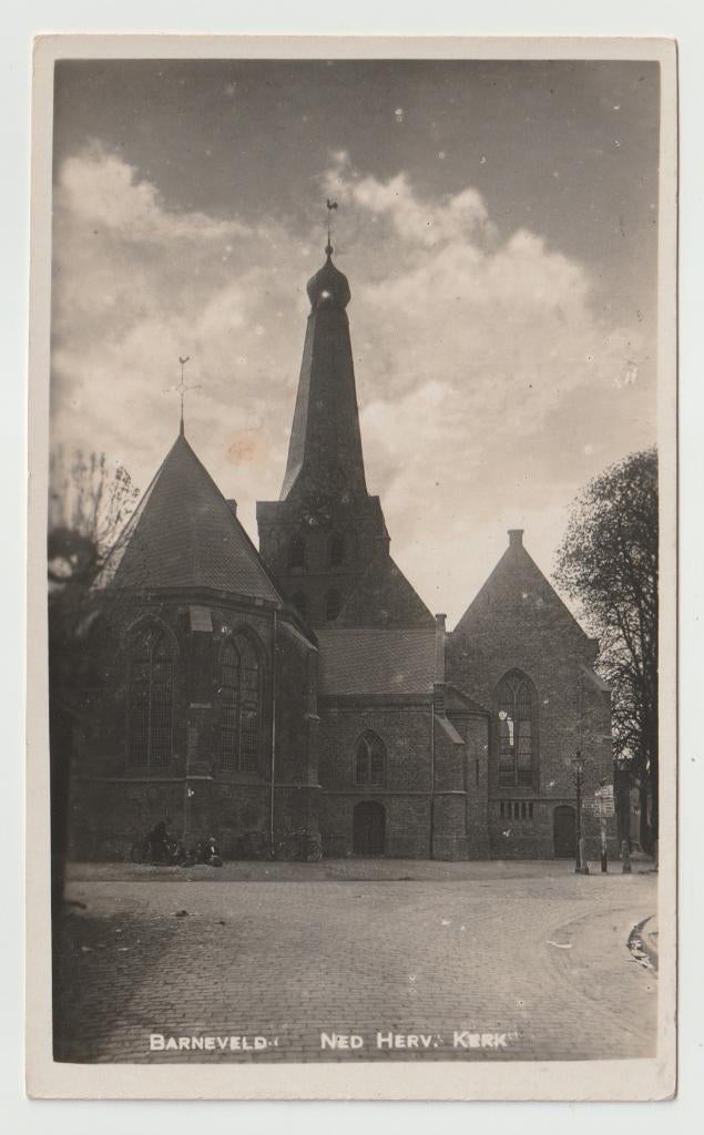 Barneveld - Ned. Herv. Kerk ca. 1930 * Fotokaart, Ophalen of Verzenden, 1920 tot 1940, Gelopen, Gelderland