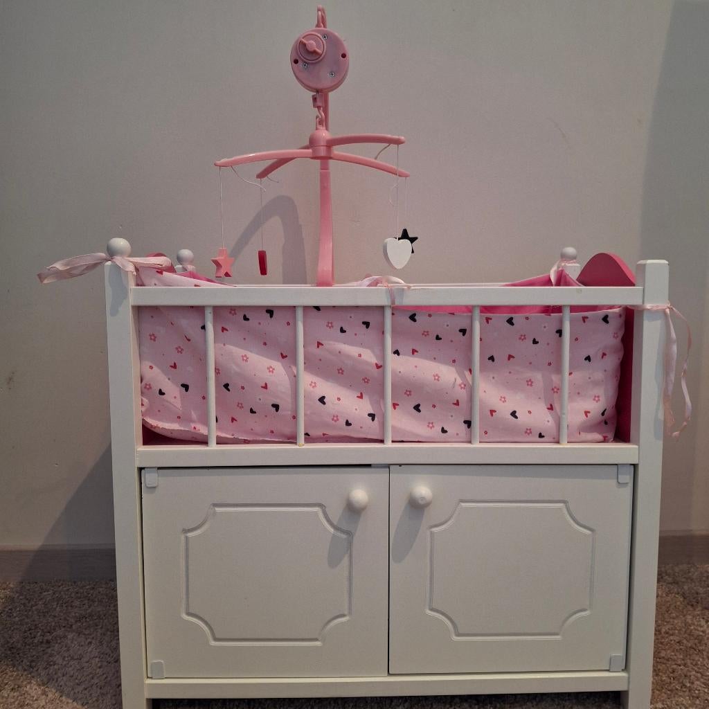 Poppenbedje, Ophalen, Zo goed als nieuw, Babypop