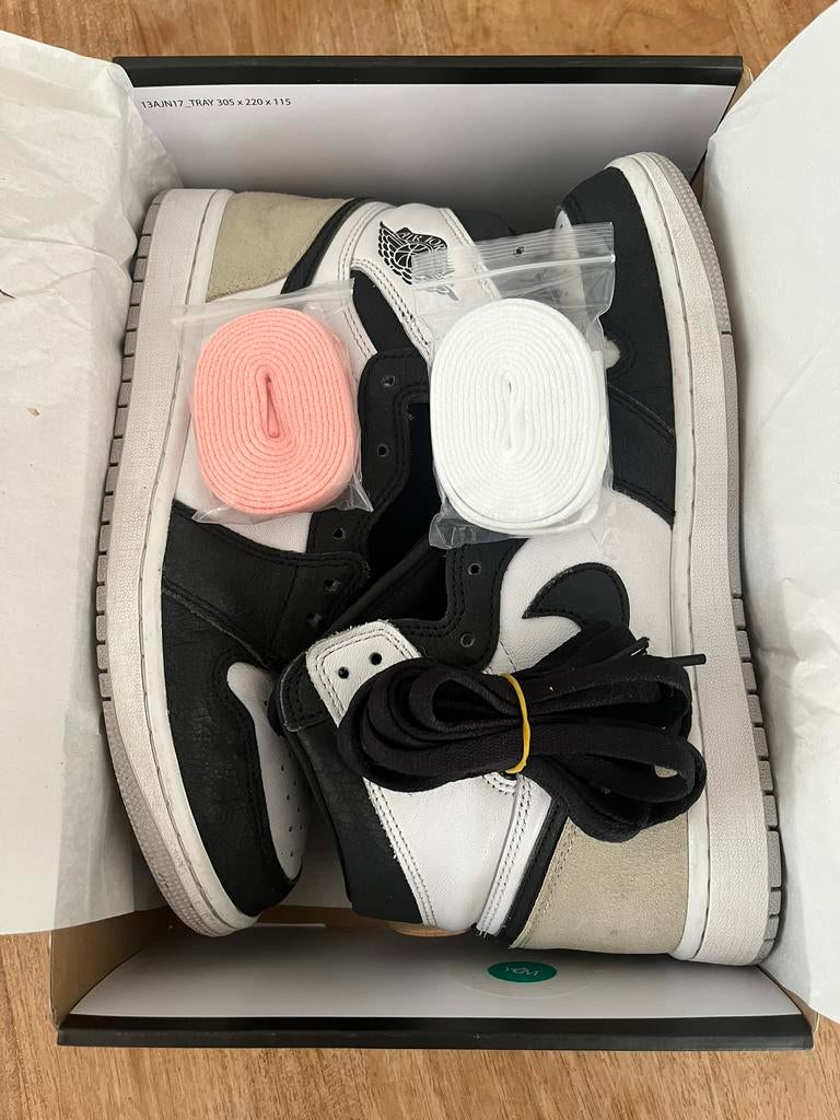 Jordan 1 Retro OG (Bleached Coral), Overige kleuren, Ophalen of Verzenden, Sneakers of Gympen, Gedragen