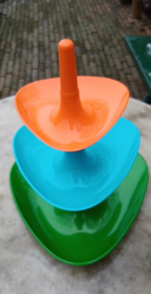 KOZIOL model Betty  3 laags kunststof vintage etagère, Huis en Inrichting, Woonaccessoires | Etagères, Ophalen of Verzenden, Zo goed als nieuw
