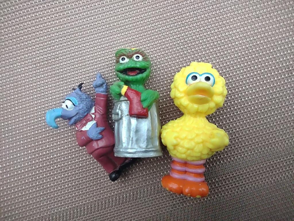 3 Sesamstraat figuurtjes o.a. Pino., Ophalen of Verzenden, Zo goed als nieuw