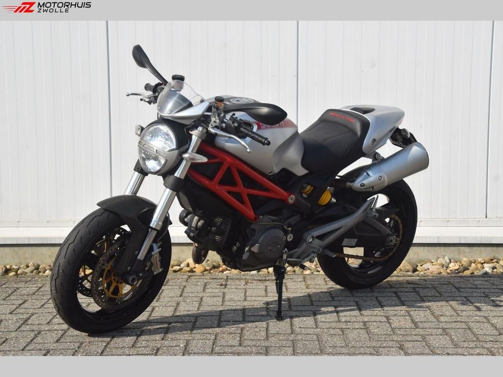 DUCATI MONSTER 696 (bj 2009) - foto 2