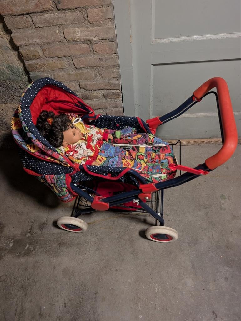 Leuke poppenwagen met pop, Kinderen en Baby's, Buggy's, Ophalen, Gebruikt, Overige merken, Verstelbare rugleuning