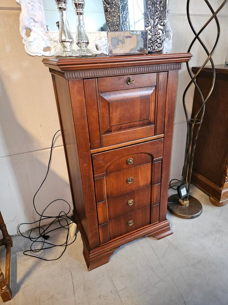 Kersenhout drankenkast met verlichting, Ophalen, ., Zo goed als nieuw, .