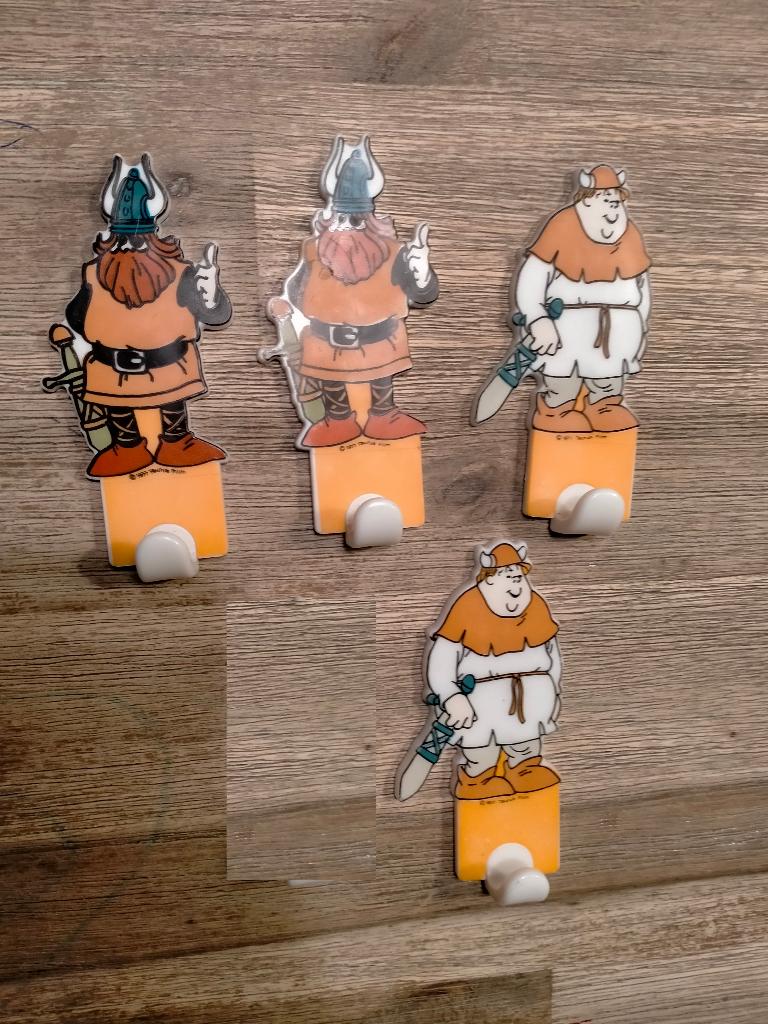 Wickie de Viking haakjes vintage kledinghaakjes hangers, Verzamelen, Stripfiguren, Gebruikt, Overige typen, Overige figuren, Ophalen of Verzenden